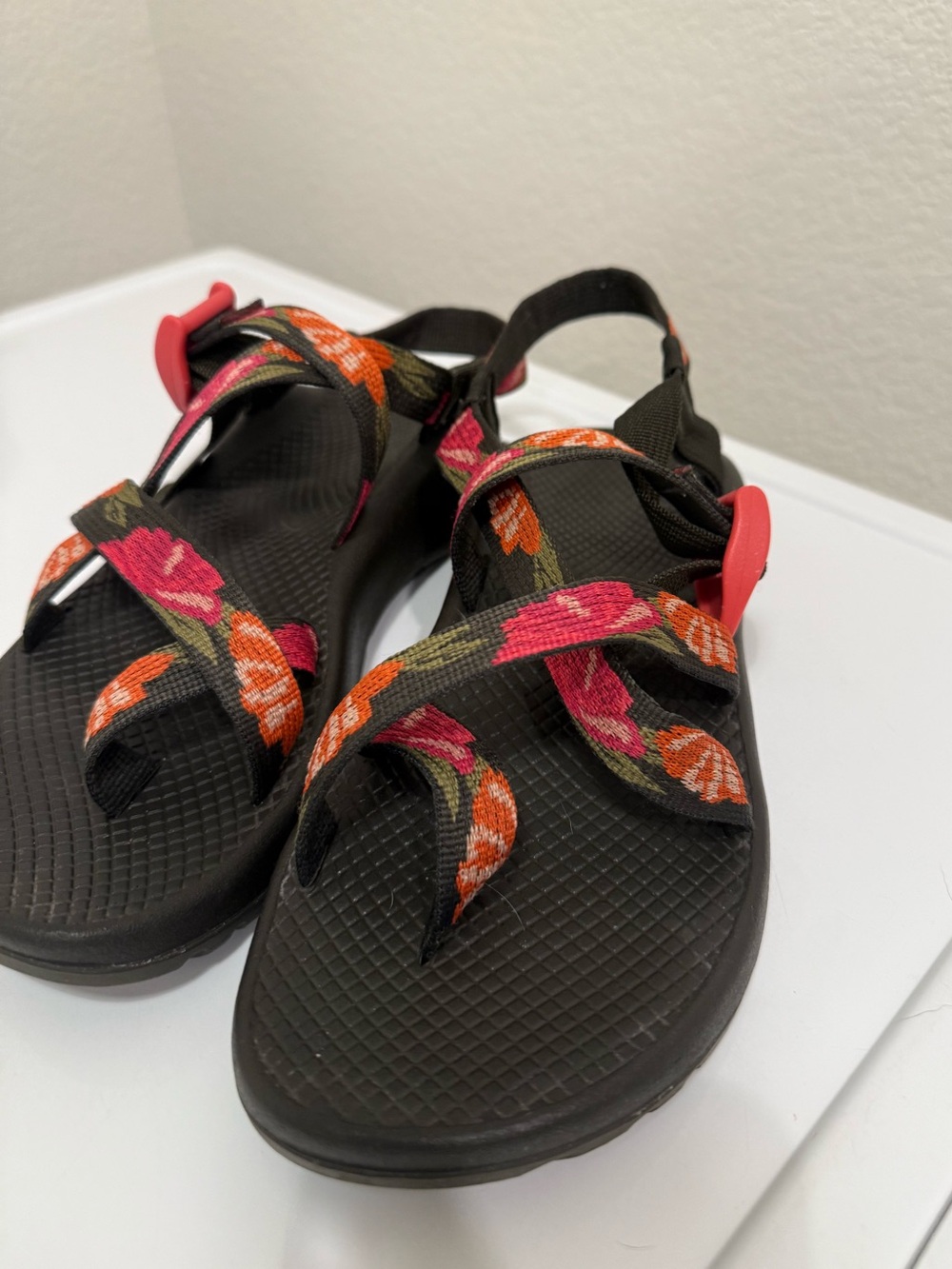 Chaco Classic Women’s sandals in florist pattern